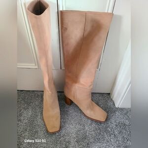 Elegant Tan Knee-High Women's Boots